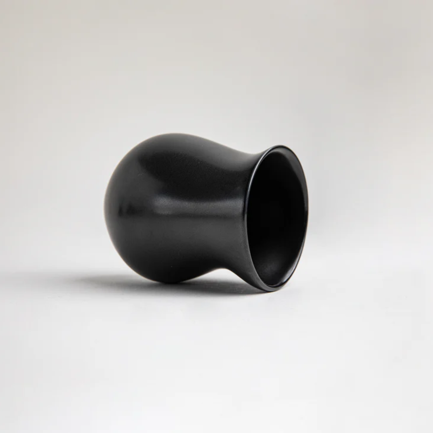 HARIO x Oasis｜Curve Tasting Cup 曲線感陶瓷品嚐杯 CTC-300-B【平行進口產品】